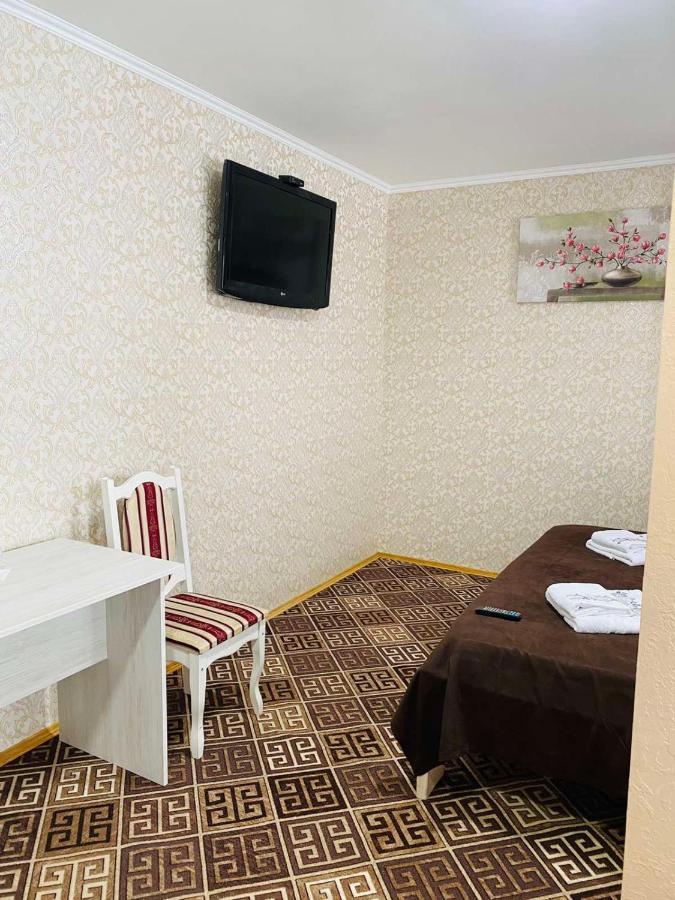 Hotel Під Явором New Drogomirchany Zewnętrze zdjęcie